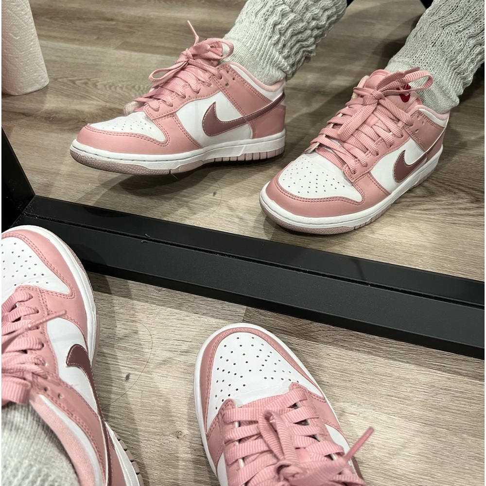 USED *** Nike Dunk Low (4Y)